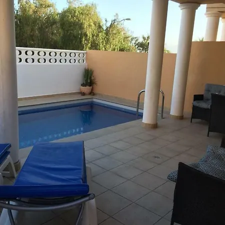 Villa Newman - 3bed, Private Heated Pool, Games Room, Playa Parisio, Adeje