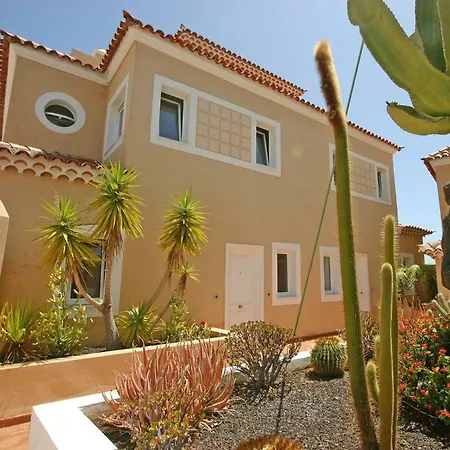 Newman - 3bed, Private Heated Pool, Games Room, Playa Parisio, Adeje